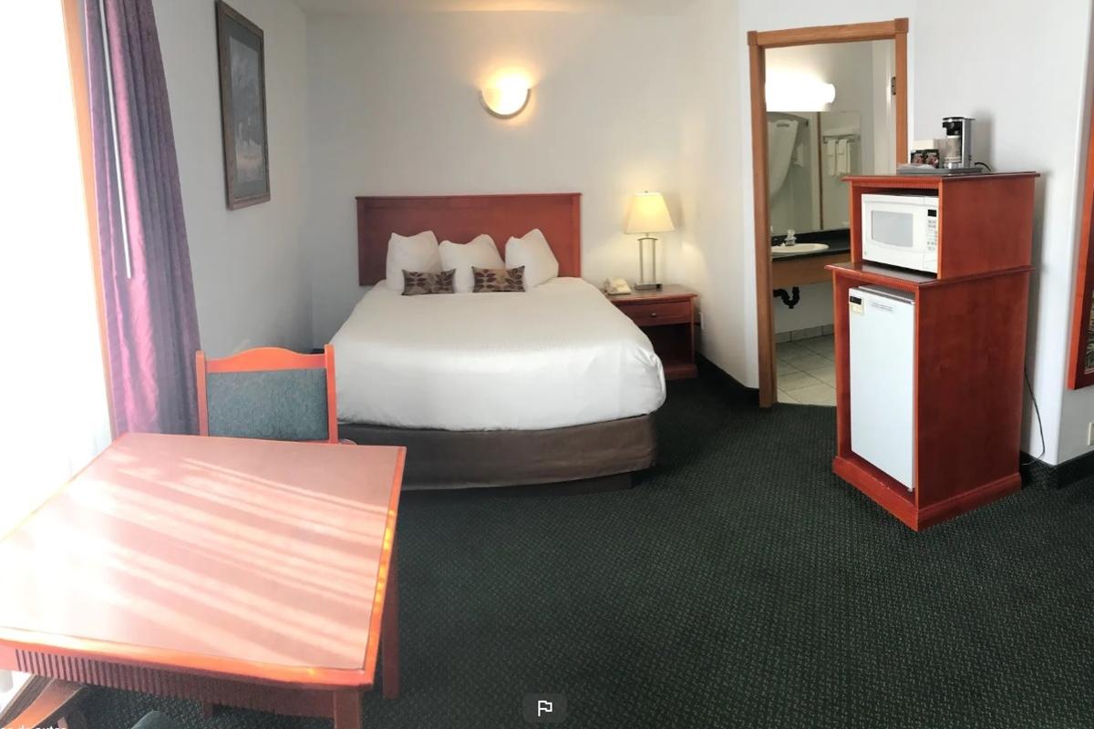 White Wolf Inn Hinton Esterno foto