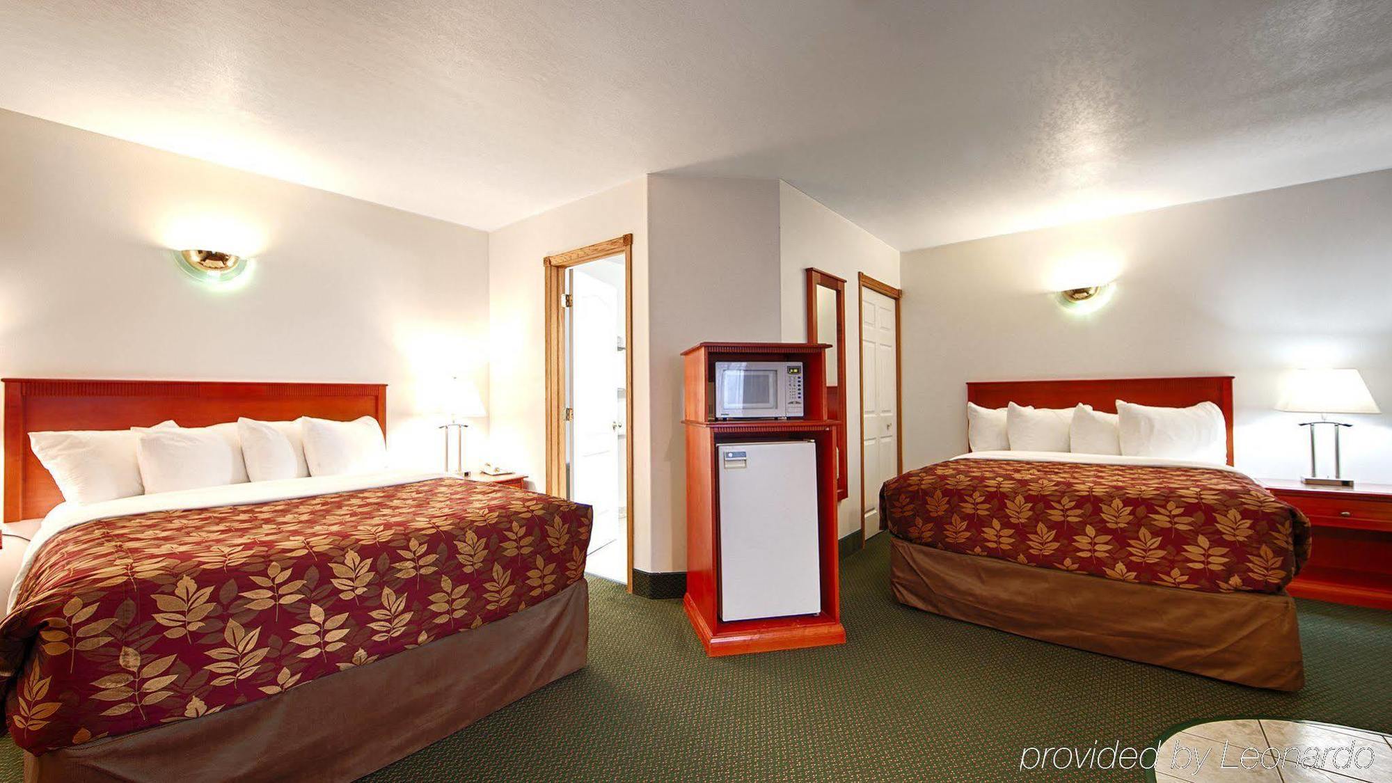 White Wolf Inn Hinton Esterno foto