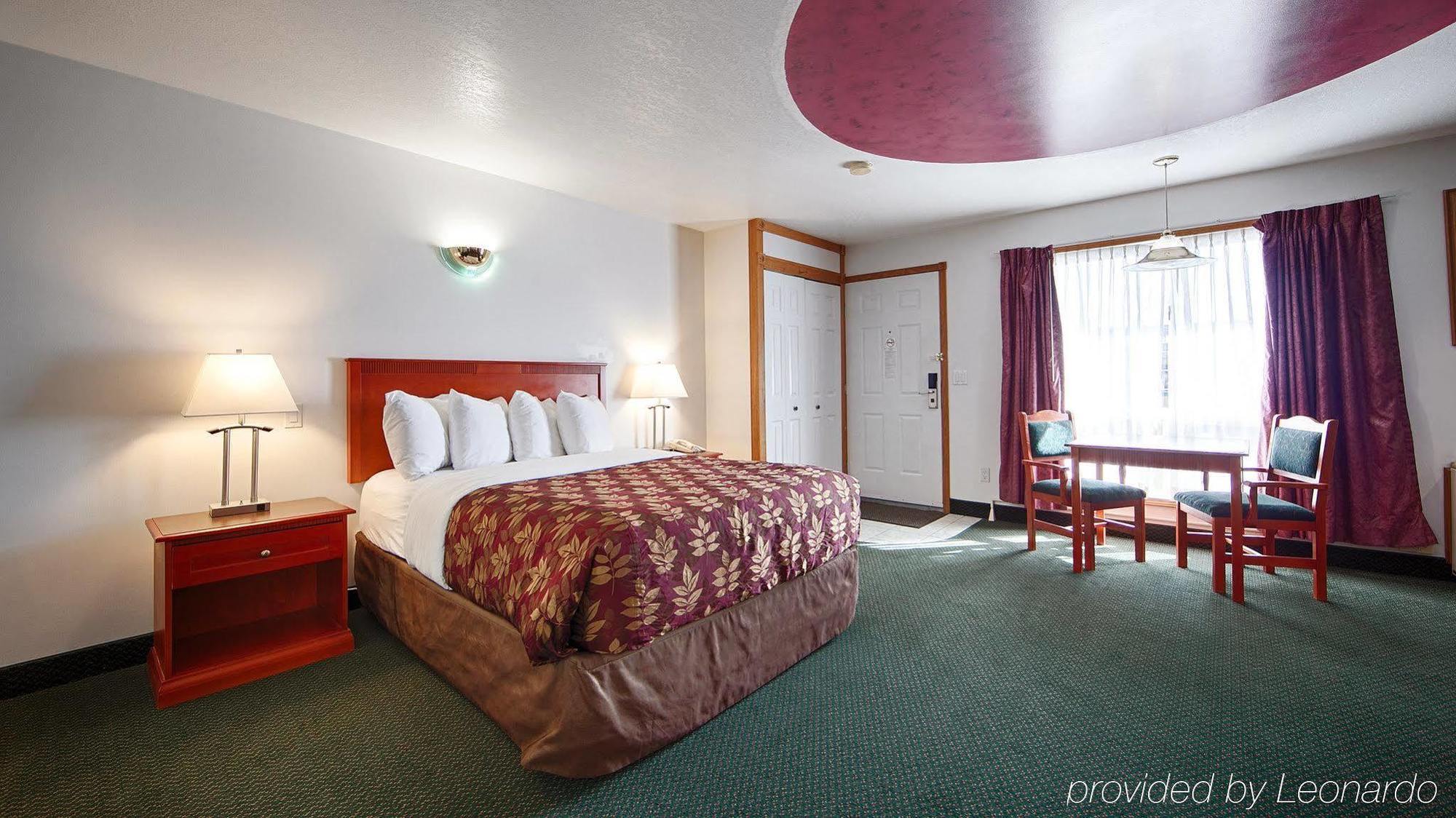 White Wolf Inn Hinton Esterno foto