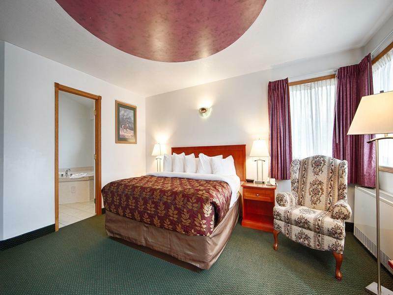 White Wolf Inn Hinton Esterno foto