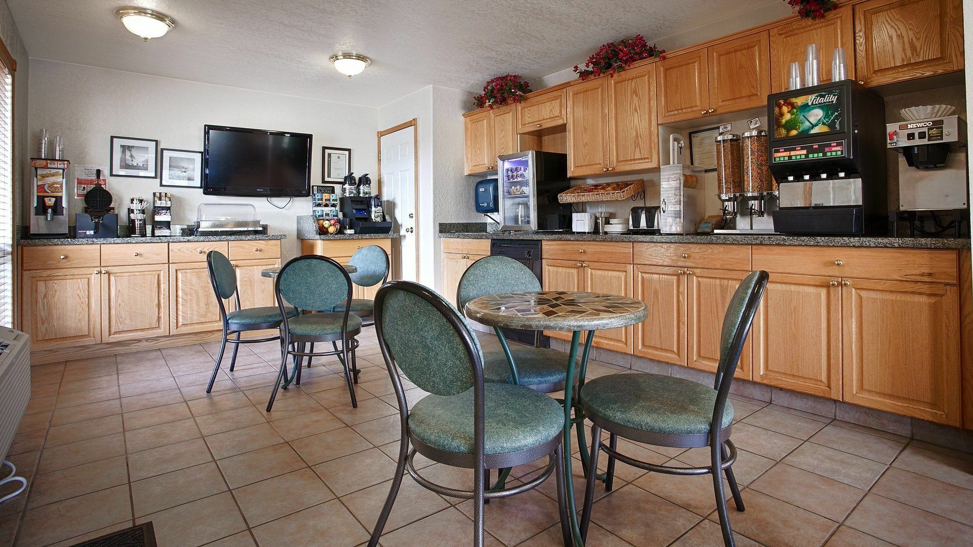 White Wolf Inn Hinton Esterno foto